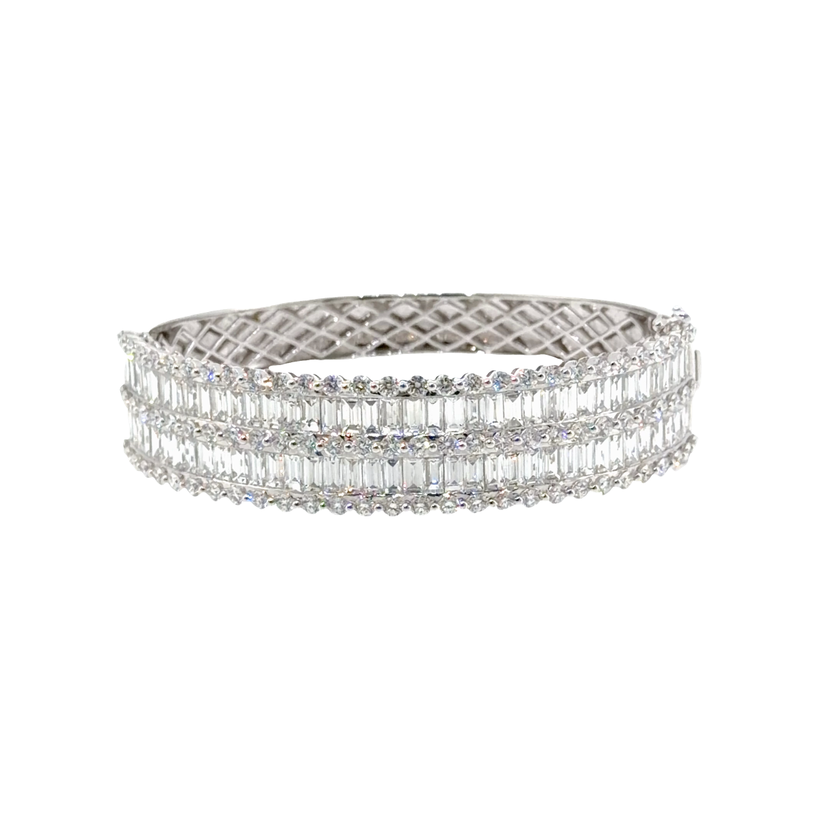 18KT WHITE GOLD DIAMOND BRACELET