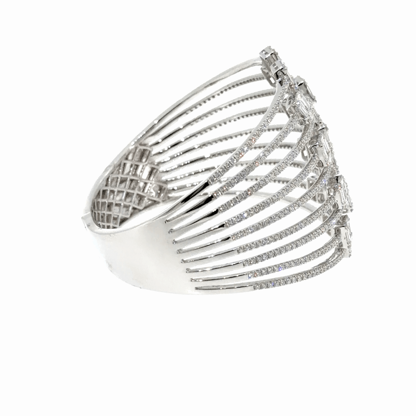 18KT WHITE GOLD DIAMOND BRACELET