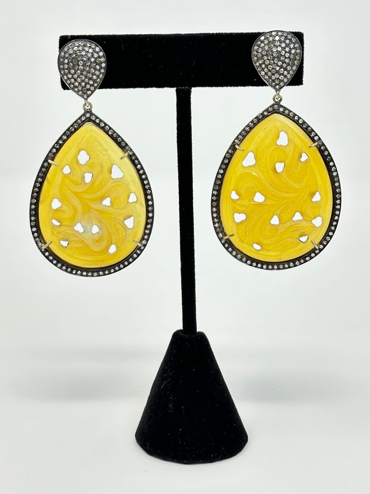 Yellow Agate and Diamond Earring
